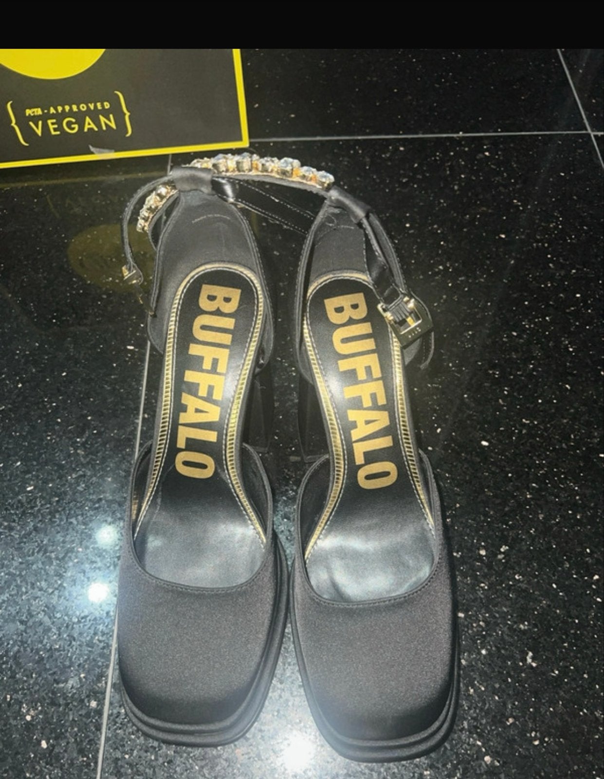 Buffalo hakken maat 40 - Zo goed als nieuw, Kleding | Dames, Schoenen, Ophalen of Verzenden, Zo goed als nieuw, Zwart, Pumps