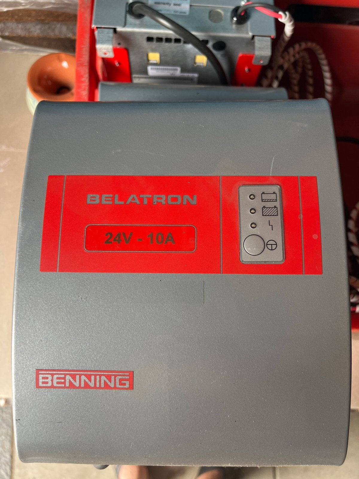 BENNING BELATRON E230G24/10B-FB Lader 24V - 10A, Ophalen, Gebruikt