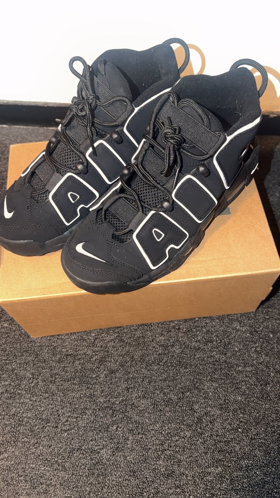Nike Air More Uptempo - Maat 41, Ophalen of Verzenden, Gedragen, Zwart, Sneakers of Gympen