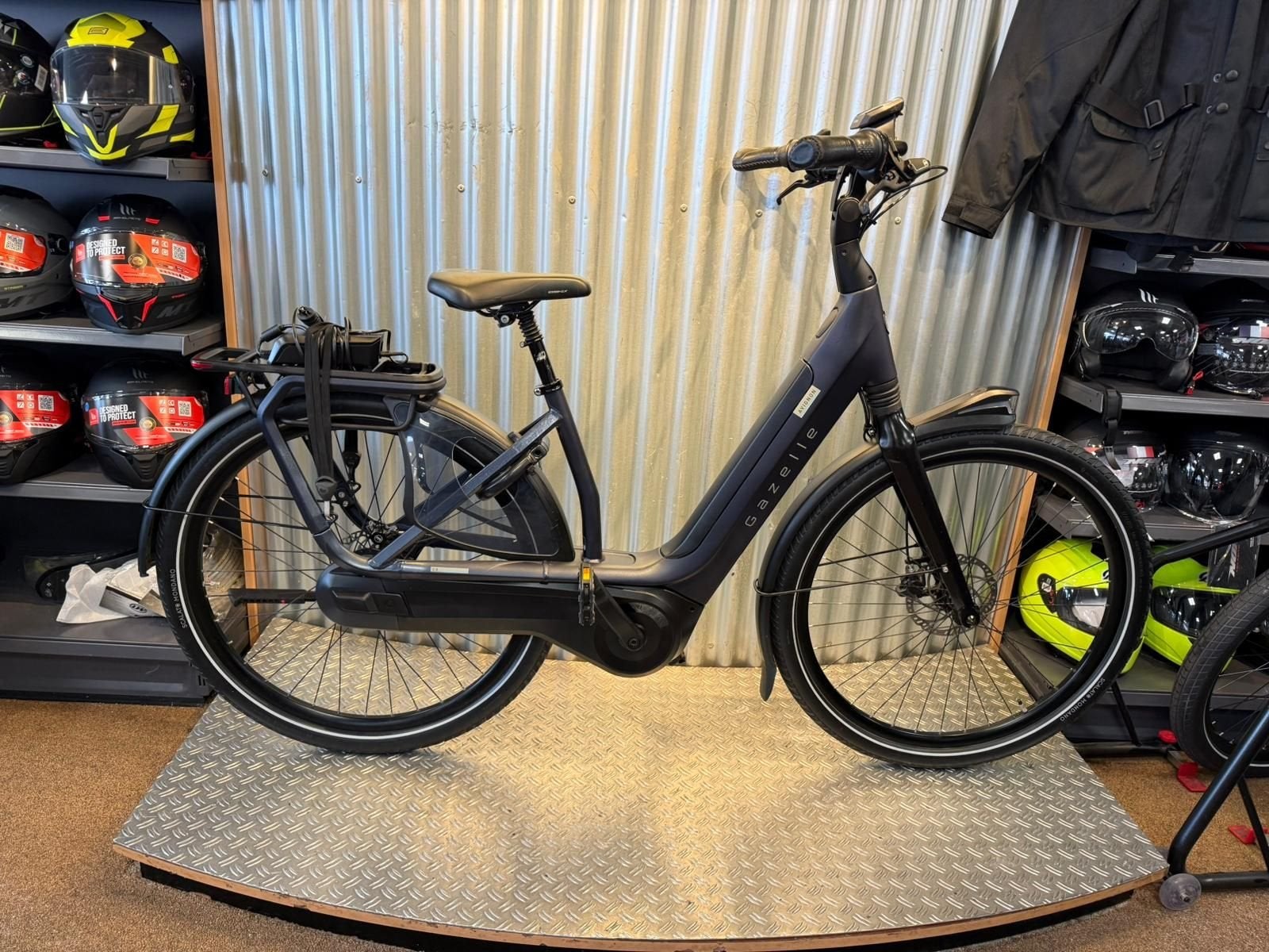 2 x Gazelle Avignon c8 53CM(Rode fiets) & 50 CM (Blauwe fiet, -, -, Zo goed als nieuw, 51 tot 55 cm