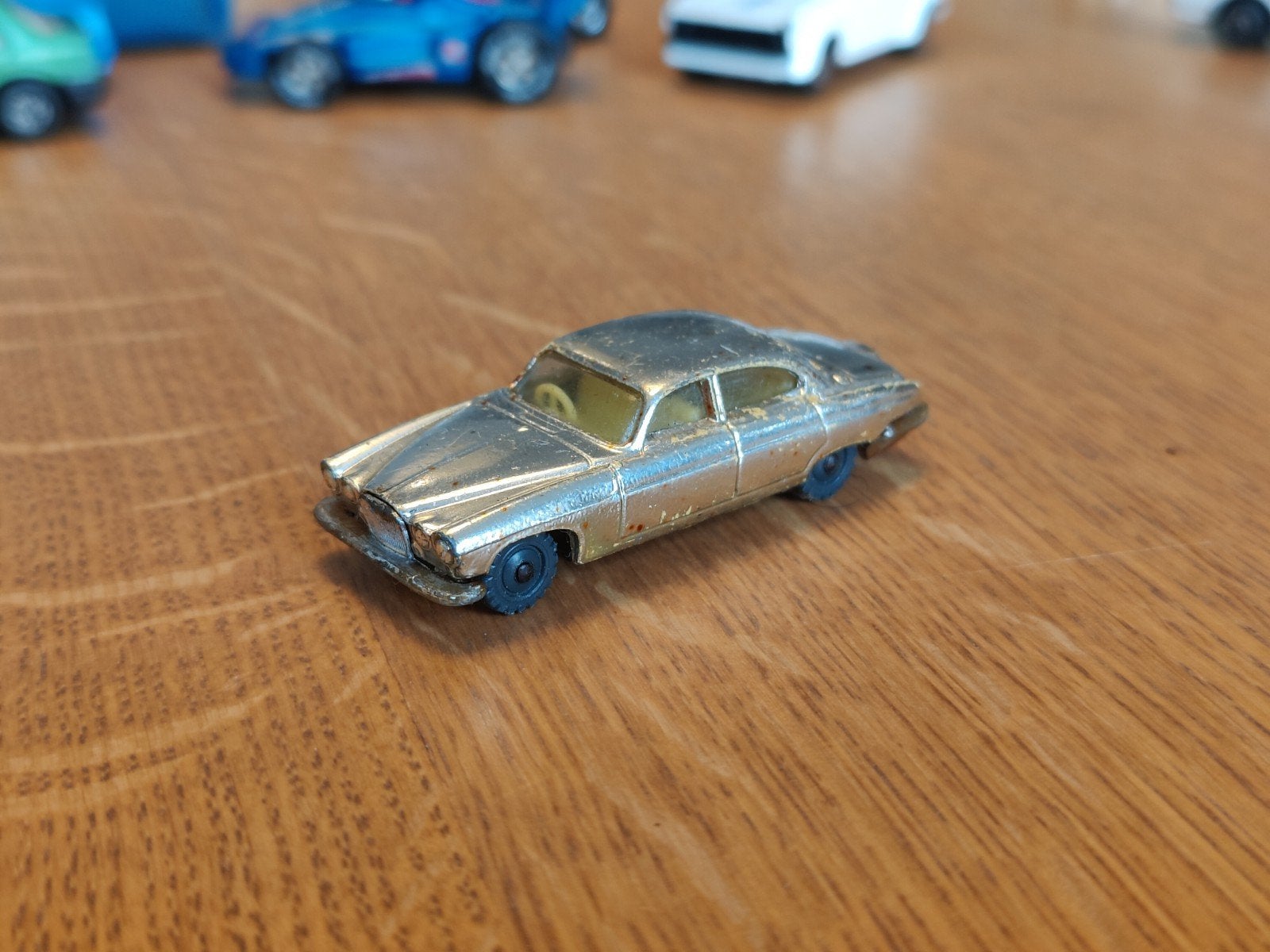 Husky Jaguar MK 10 Chrome, Hobby en Vrije tijd, Modelauto's | Overige schalen, Ophalen of Verzenden, Zo goed als nieuw, Auto