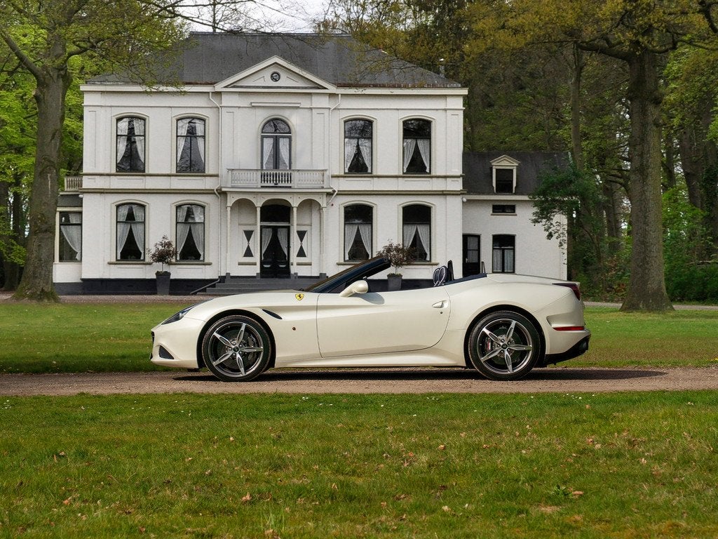 Ferrari California 3.9 T HELE | Atelier Car | Bianco Italia, Auto's, Automaat, Gebruikt, 4 stoelen, Wit