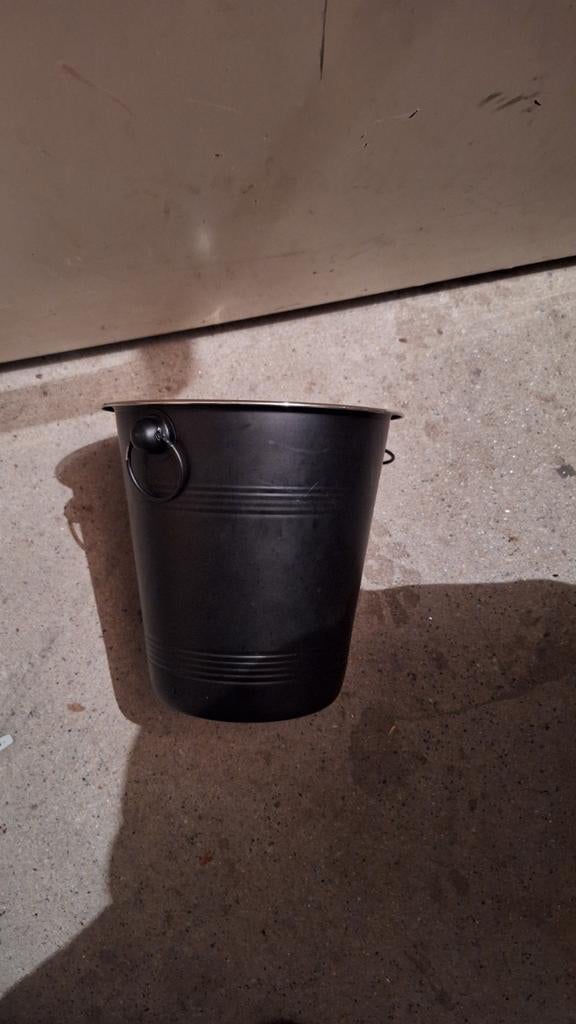 Zwart matte ijsemmer met lichte gebruikssporen, Flessenkoeler, Ophalen of Verzenden, Gebruikt, Zwart