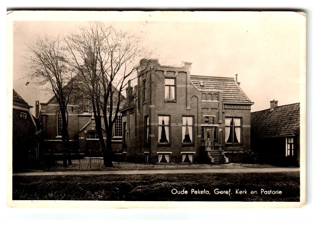 Oude Pekela, Geref. Kerk en Pastorie, Verzamelen, Ansichtkaarten | Nederland, Verzenden, 1940 tot 1960, Gelopen, Groningen