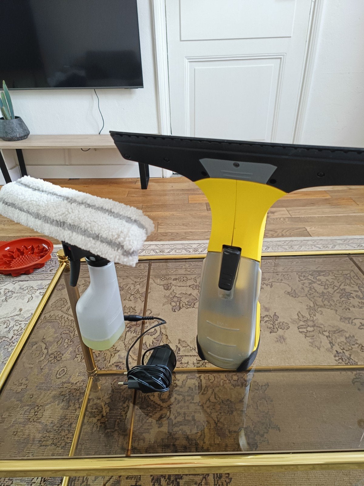 Kärcher raamreiniger incl sproeiflacon en oplader, Ophalen