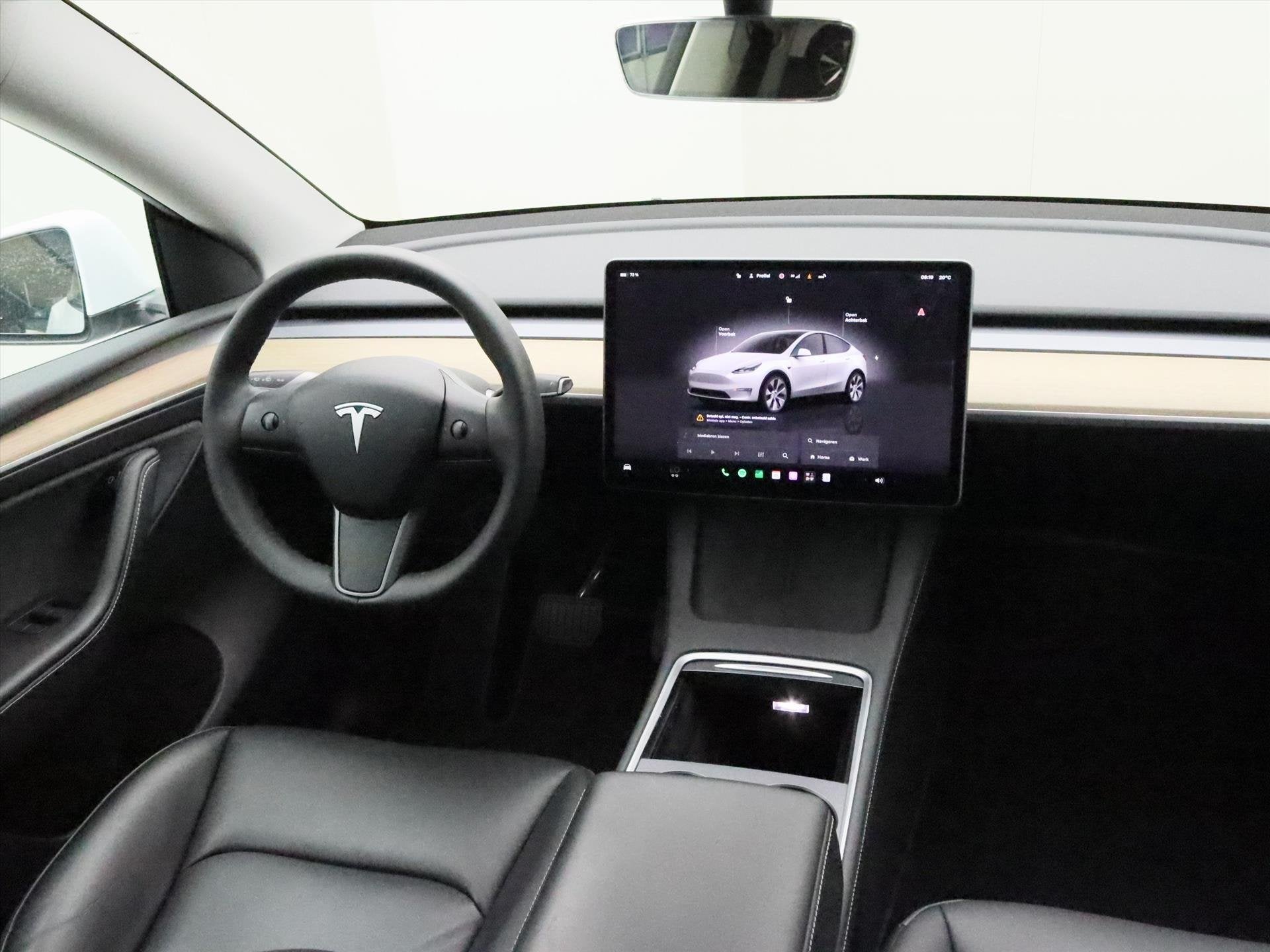 Foto 2 van Tesla Model Y Standard RWD Plus 94.2% SoH [ AMD RYZEN+AUTOPI