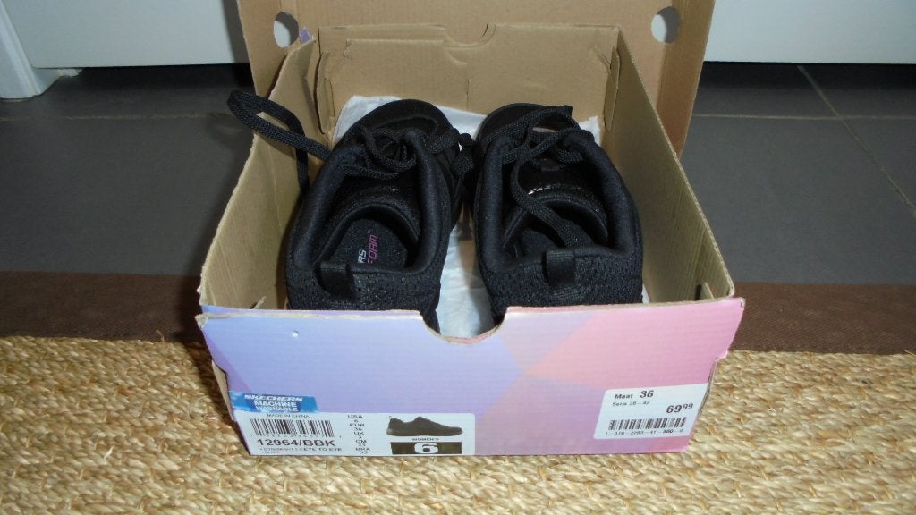 nieuw, zwarte skechers, maat 36, Skechers, Zwart, Nieuw, Ophalen of Verzenden