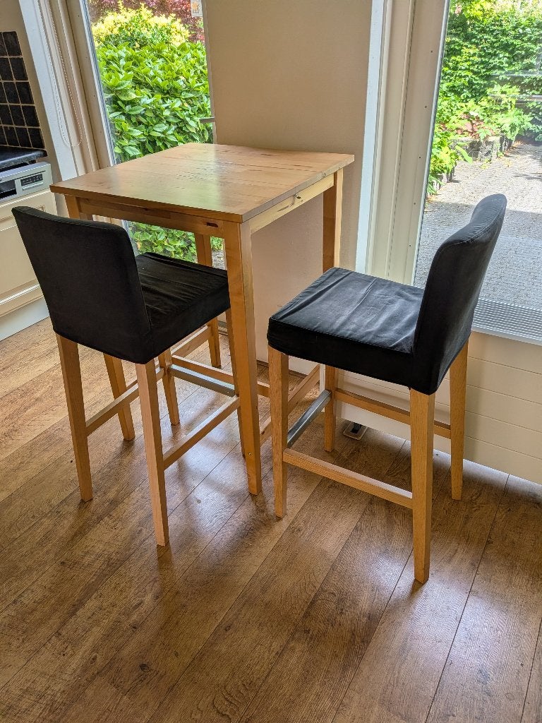 Bartafel met krukken, Ophalen, Gebruikt