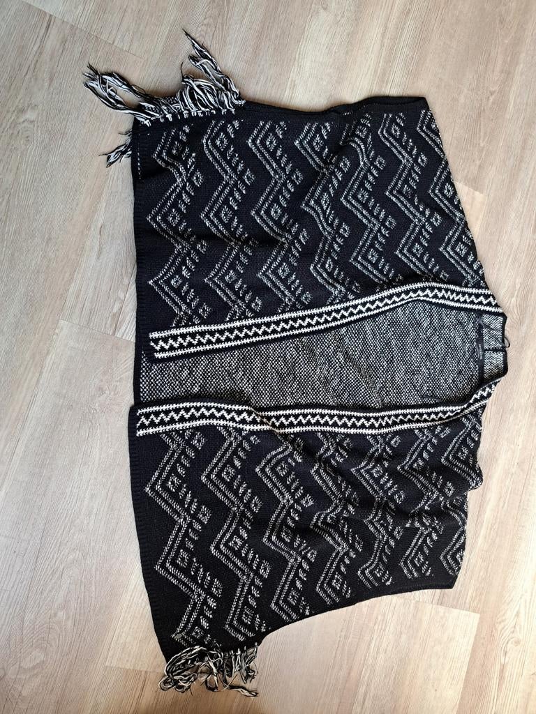 Sensation gebreide poncho zwart/wit maat M/L, Kleding | Dames, Maat 38/40 (M), Sensation, Zwart, Ophalen of Verzenden