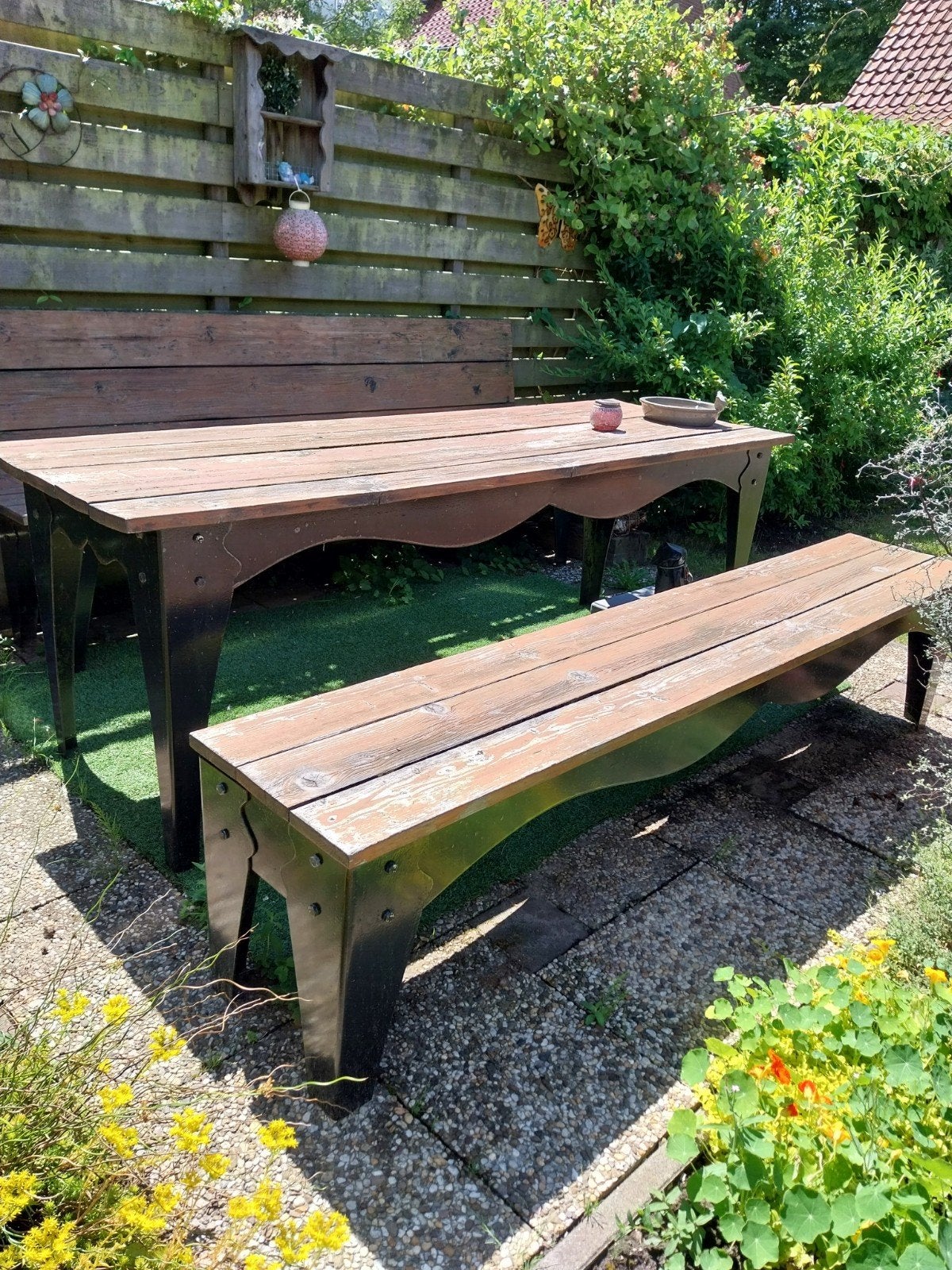Tuinset met gegalvaniseerd onderstel tafel en 2 banken, Ophalen
