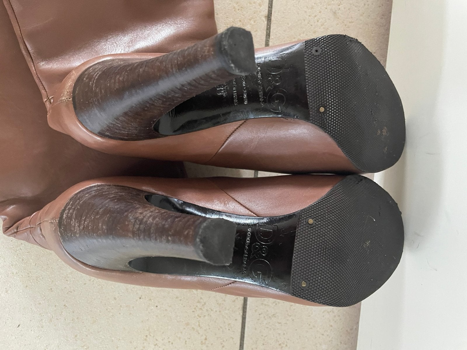 Dolce&Gabbana mocca leren knielaarzen maat 38,5, Hoge laarzen, Beige, Ophalen of Verzenden, Zo goed als nieuw