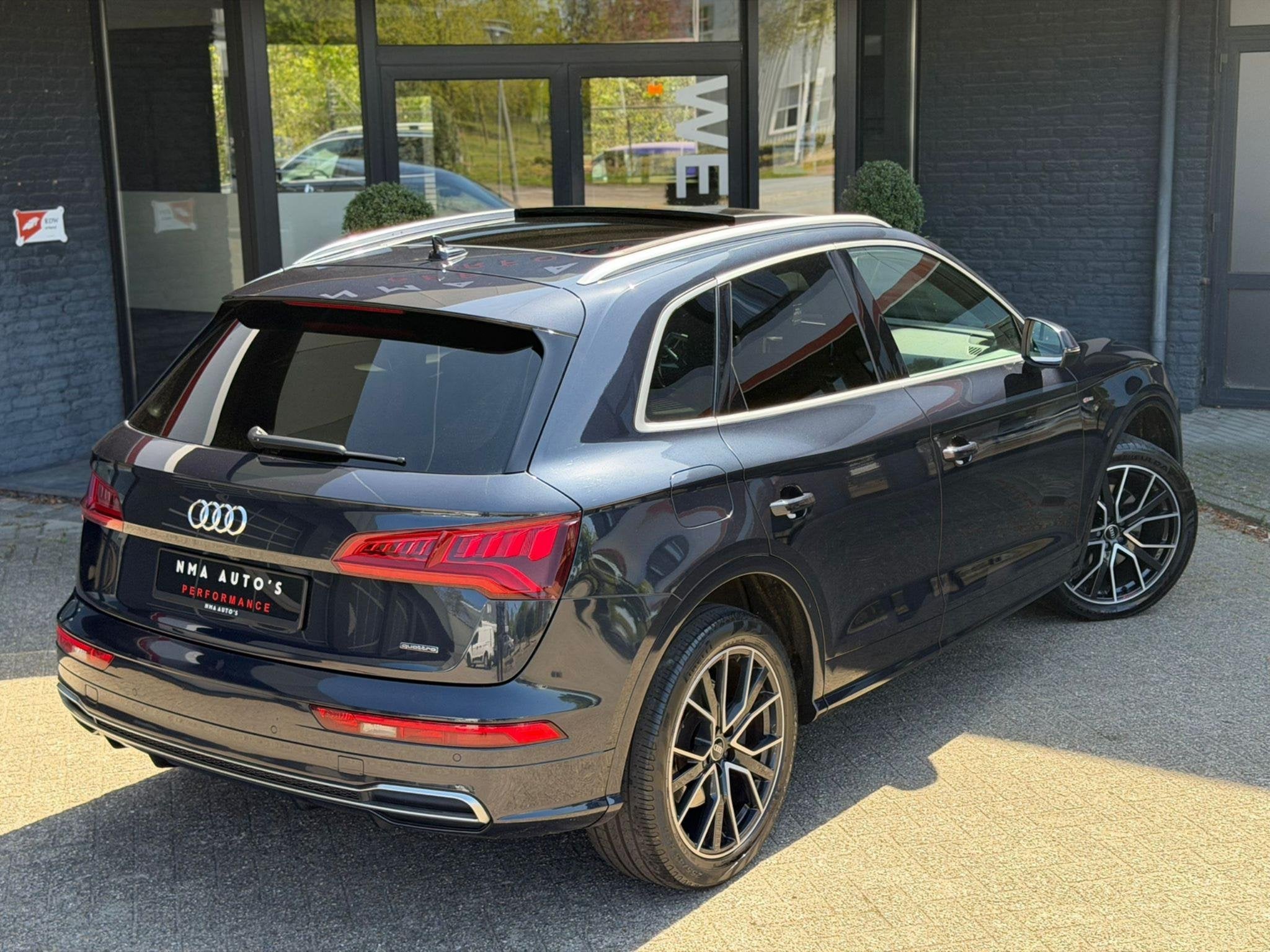 Audi Q5 50 TFSI e S edition Competition PANO/ACC/CARPLAY/KEY, Auto's, Automaat, 14 kWh, Gebruikt, Euro 6