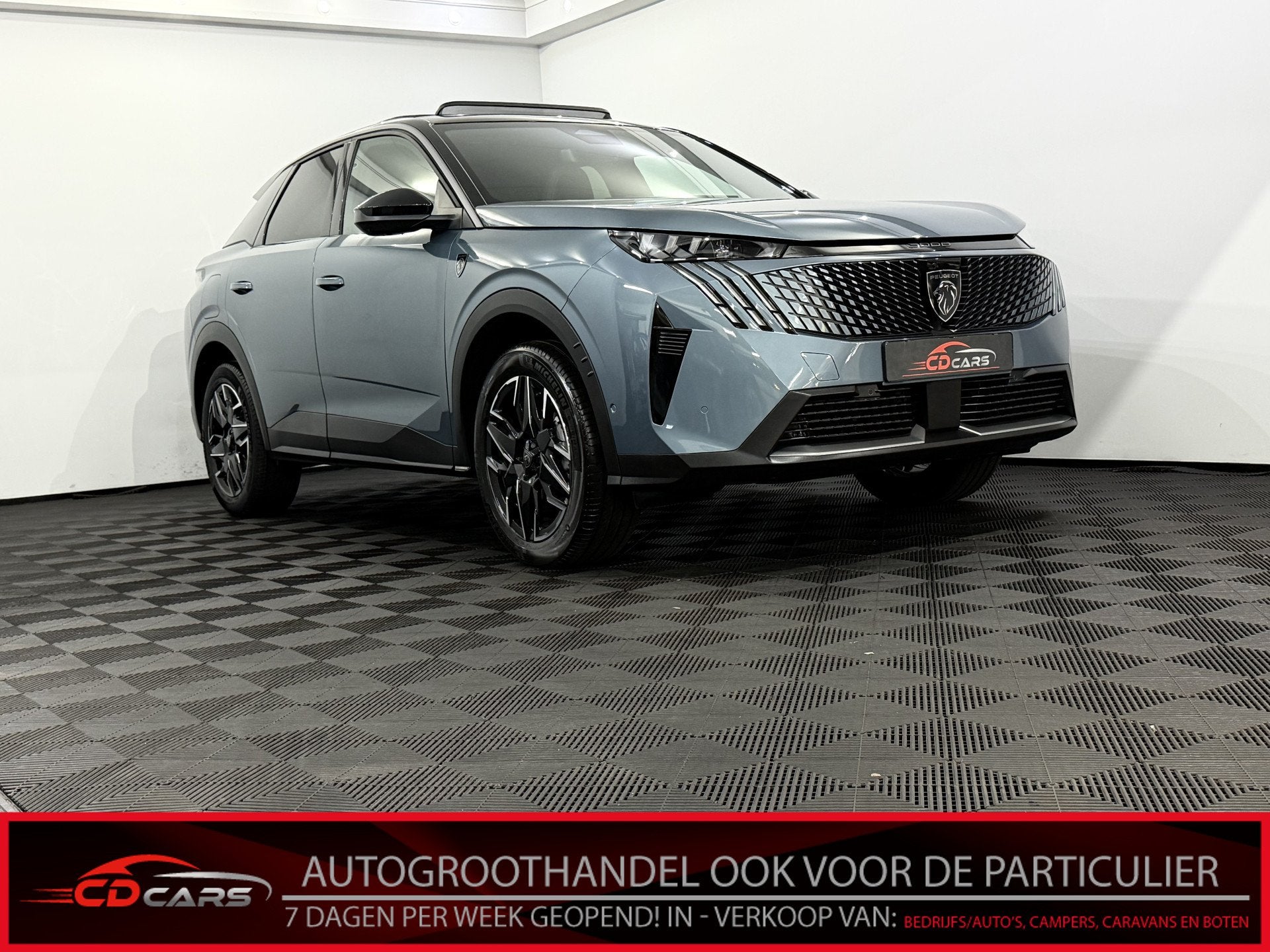 Peugeot 3008 1.2 Hybrid 145 GT DCS6 Panoramadak, 360 Camera,, Gebruikt, 1199 cc, Blauw, Leder en Stof