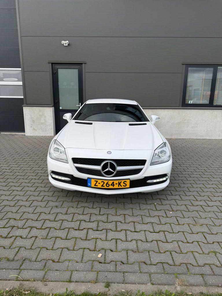 Mercedes-Benz SLK Automaat | Stoelverw | LED | Airco | Roads, Auto's, Mercedes-Benz, Euro 5, Achterwielaandrijving, Gebruikt, 4 cilinders
