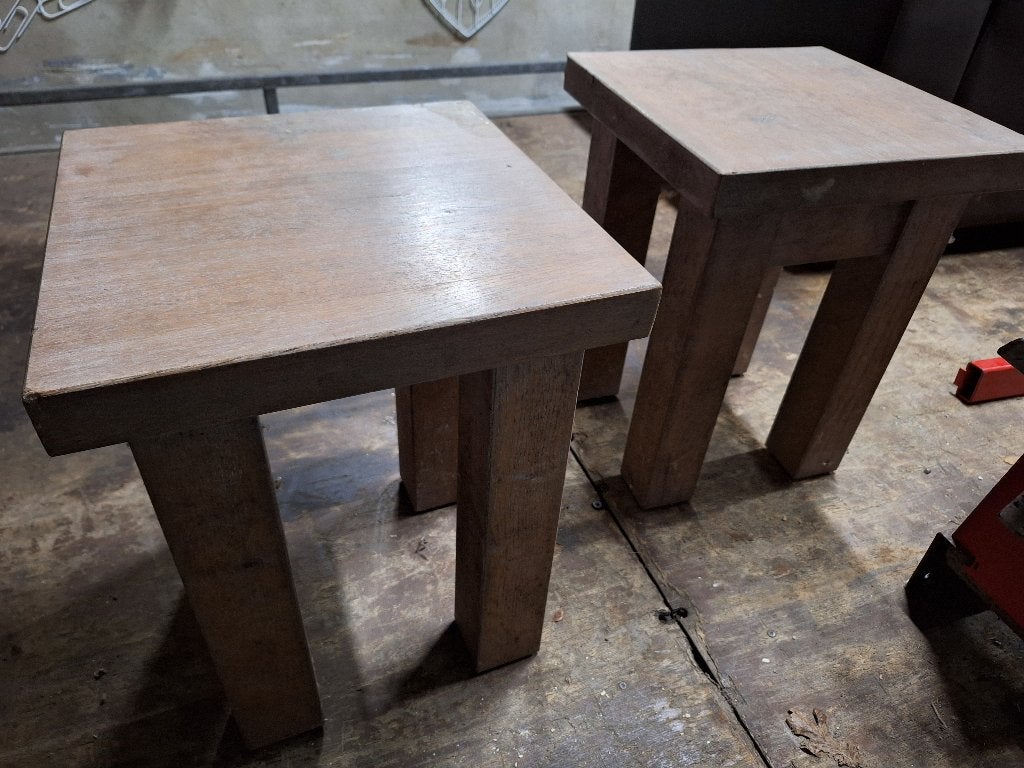 2 zware krukjes / plantentafeltjes, Huis en Inrichting, Ophalen, Zo goed als nieuw, Hout