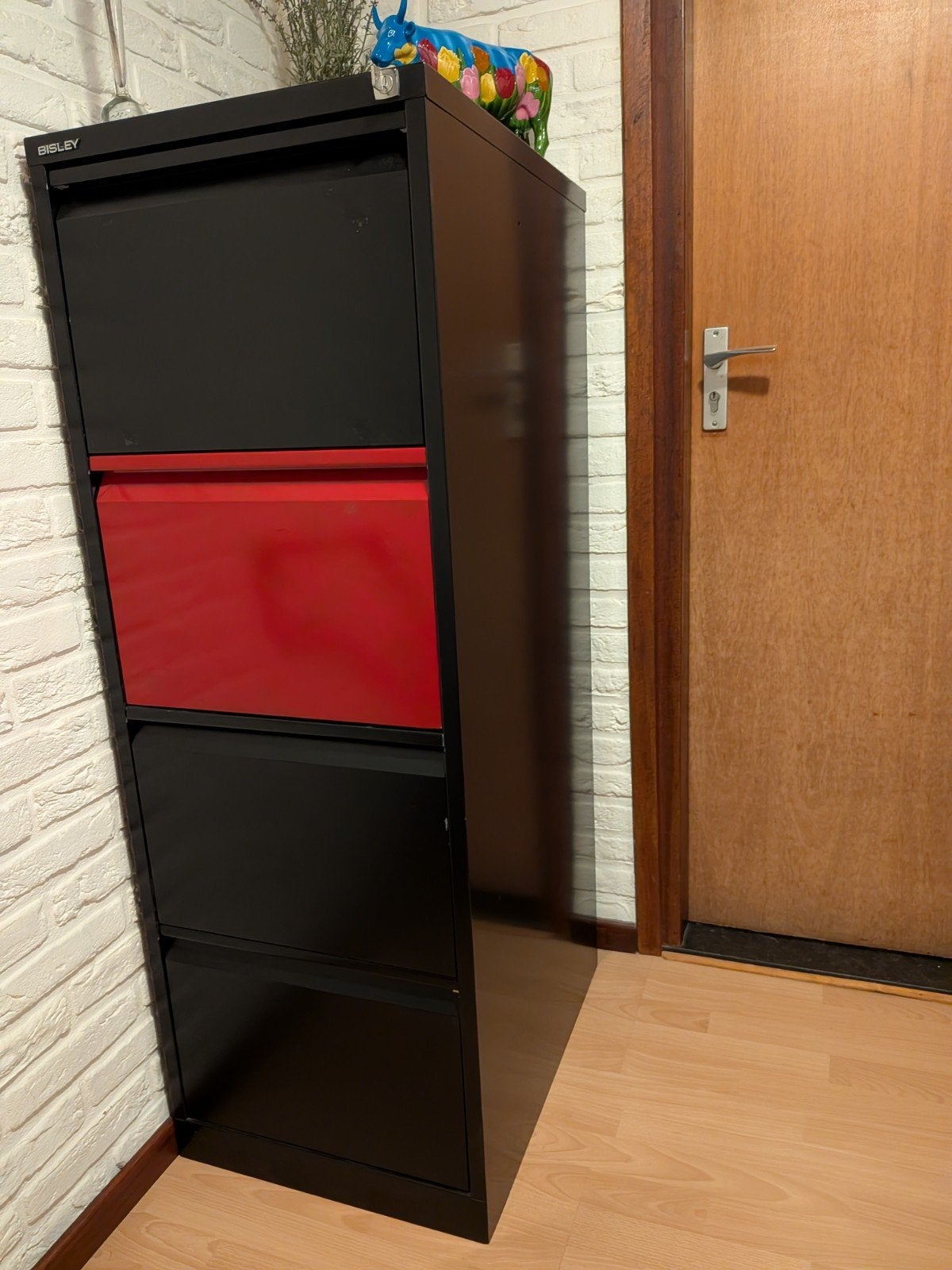Bisley ladeblok met 4 laden - Zwart/Rood, Huis en Inrichting, Ophalen, Minder dan 50 cm, Gebruikt, Modern, Industrieel