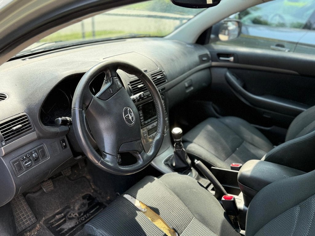 Toyota Avensis Wagon 2.0 D-4D Luna Business, Auto's, Toyota, 1998 cc, 4 cilinders, Origineel Nederlands, Multifunctioneel stuurwiel