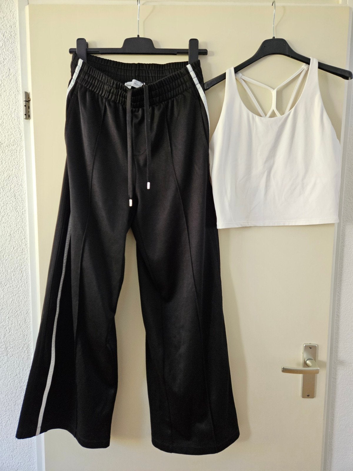 Zgan set broek Bershka, top Primark mt M, Zwart, Ophalen of Verzenden, Maat 36 (S), Fitness of Aerobics