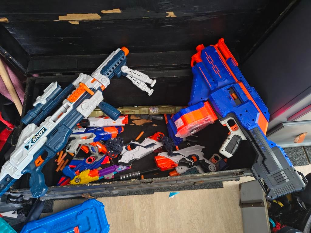 Nerf pistolen en lasergame set, Ophalen of Verzenden, Gebruikt