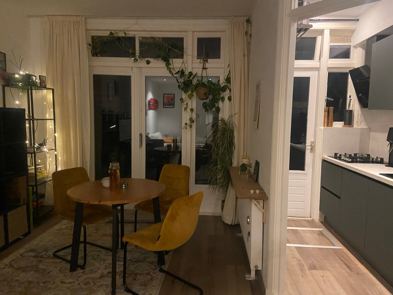 Stijlvolle ronde eettafel met 3 stoelen, Ophalen, Gebruikt, 100 tot 150 cm, Rond
