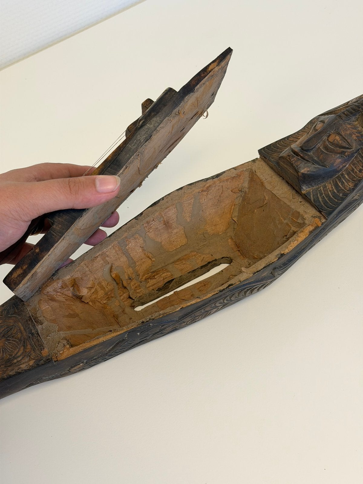 Antieke Batak Hasapi Luit Indonesië Handgesneden houten 98cm, Indonesië, Ophalen of Verzenden, Hout