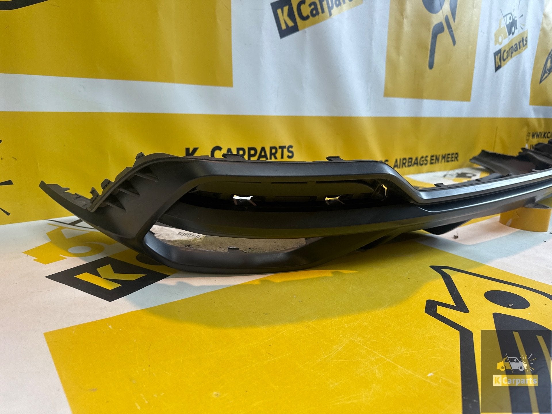 Audi Q3 S Line AchterBumper Diffuser 2018 on 83A807568B, Auto-onderdelen, Carrosserie en Plaatwerk, Info@fabrikant.eu, Fabrikantstraat 1
1000 AA  Amsterdam, NL