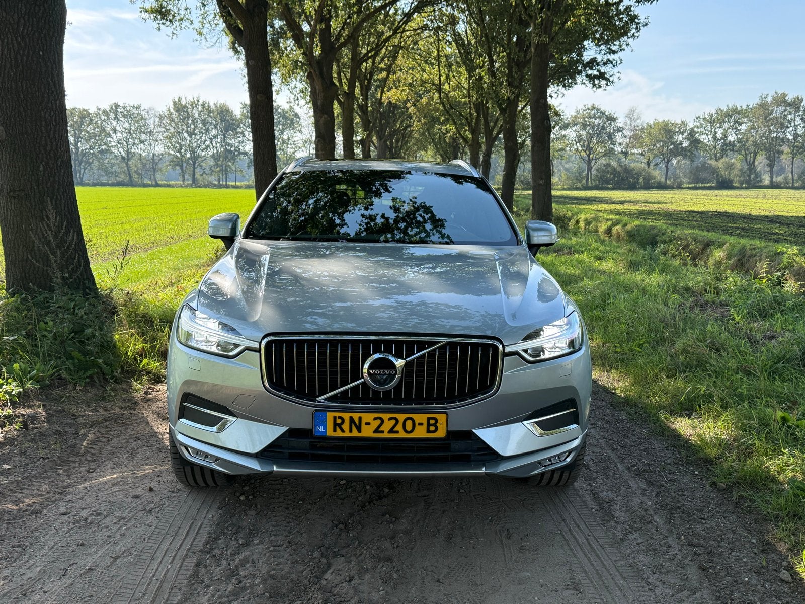 Volvo XC60 D5 235pk 2018 met luchtvering dealeronderhouden, Automaat, 4 cilinders, 1969 cc, Origineel Nederlands