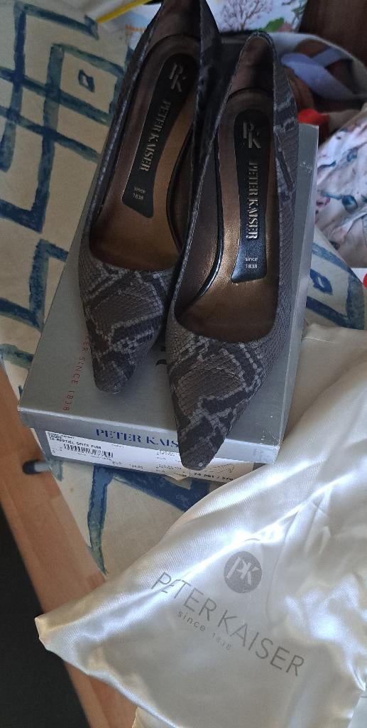 Peter Kaiser luxe pumps grijs in reptielprint + doos — 39 NC, Peter Kaiser, Pumps, ., Ophalen of Verzenden