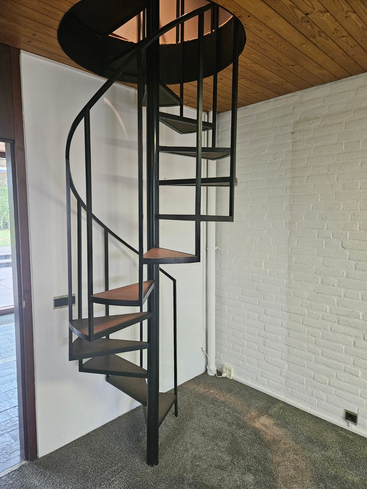 Metalen Spiraaltrap met Houten Treden - spiltrap, Doe-het-zelf en Verbouw, Ladders en Trappen, Ophalen, Gebruikt, Trap, 2 tot 4 meter