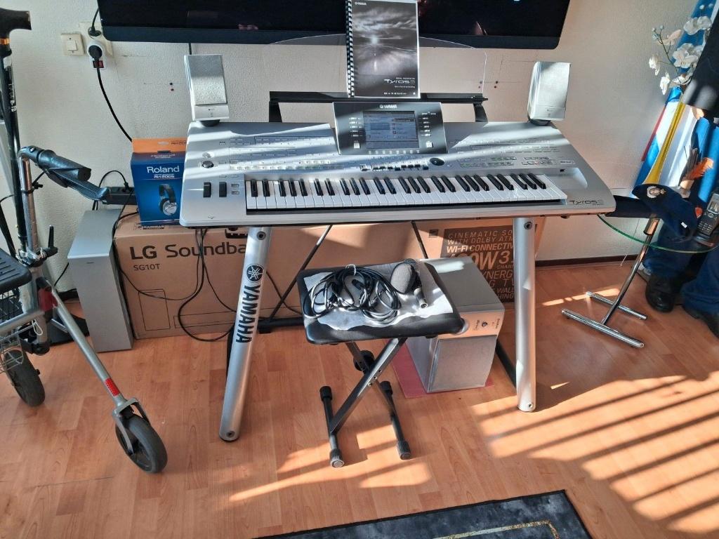 Yamaha Tyros 3XXL Keyboard, Muziek en Instrumenten, Ophalen, Yamaha, Midi-aansluiting, 61 toetsen