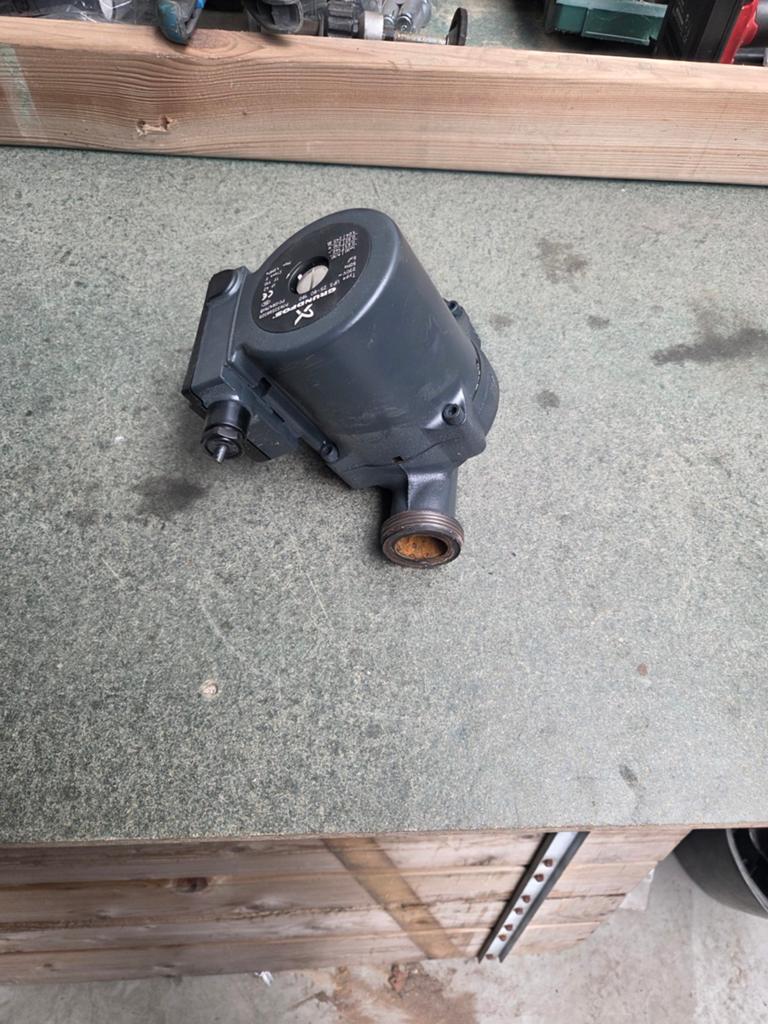 Grundfos pomp waterpomp, Minder dan 20 liter, Ophalen, Onderdeel, Minder dan 3 jaar oud