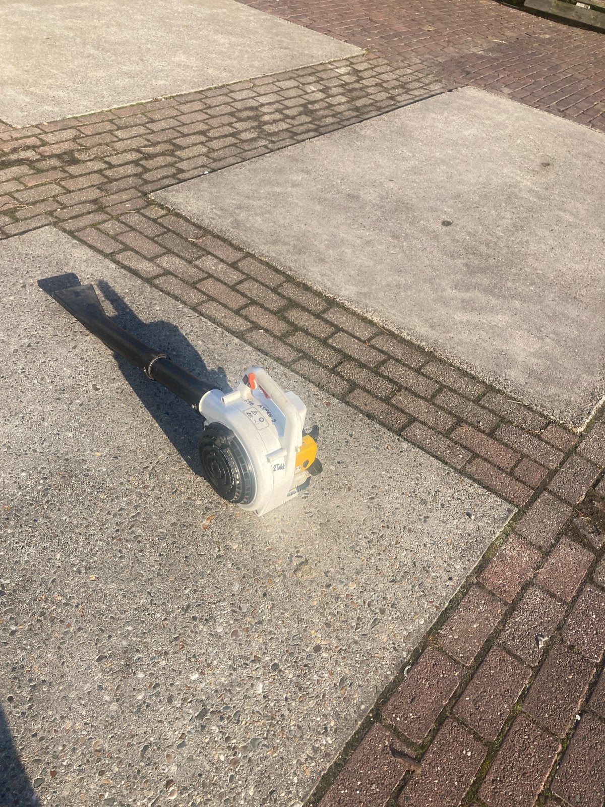 Bladblazer - Krachtige en betrouwbare bladruimer, Tuin en Terras, Ophalen of Verzenden, Gebruikt, Benzine, Handgedragen