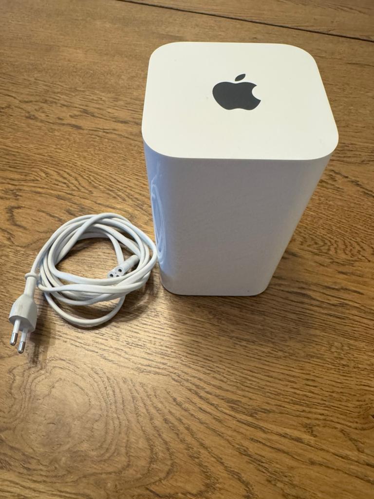 Apple Airport Extreme - good working condition, Ophalen, Zo goed als nieuw