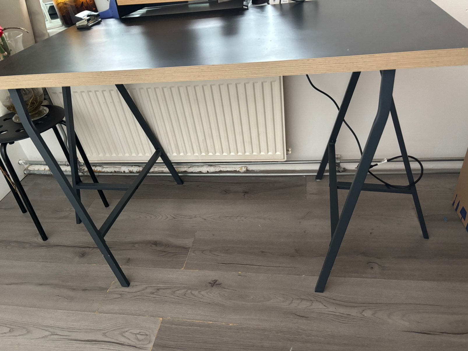 Ikea studio desk, Ophalen, Zo goed als nieuw