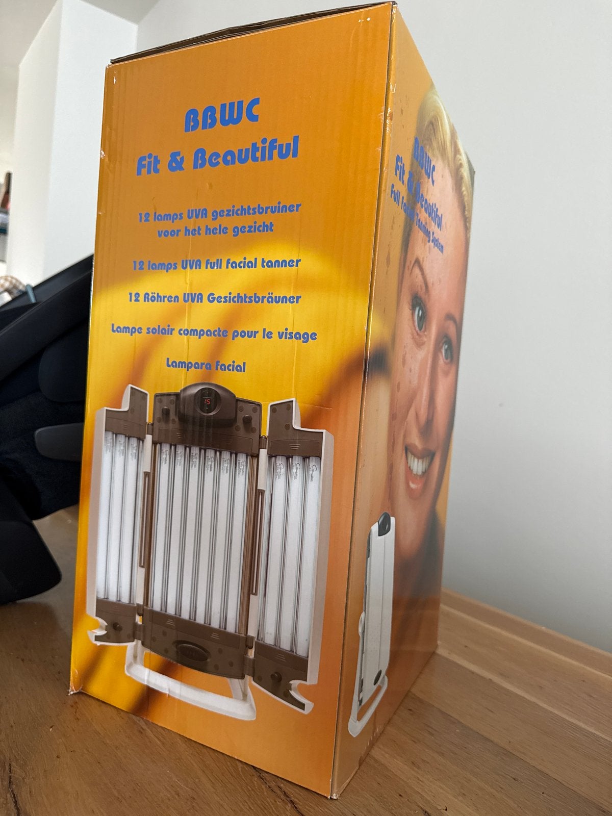 Nieuwe BBWC Fit & Beautiful Gezichtsbruiner, Witgoed en Apparatuur, Ophalen of Verzenden, Nieuw, Gezichtsbruiner, 10 tot 15 lampen
