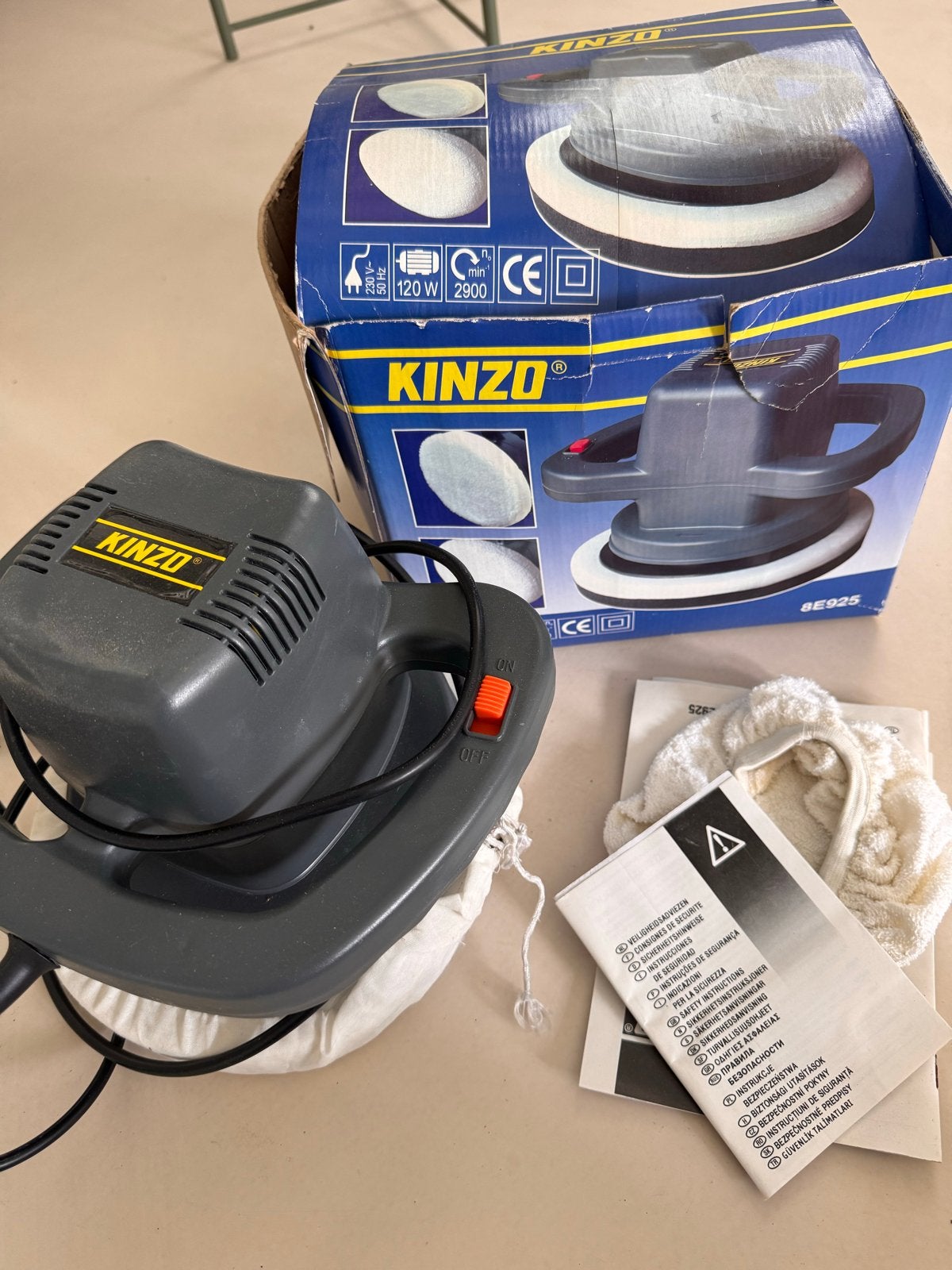 Kinzo Excentrische polijstmachine 120W ongebruikt, Ophalen of Verzenden, Zo goed als nieuw, Minder dan 600 watt, Excentrische schuurmachine