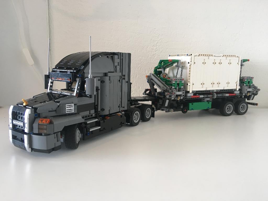 Lego Technic set 42078 Mack Anthem uit 2018, Kinderen en Baby's, Speelgoed | Duplo en Lego, Ophalen of Verzenden, Zo goed als nieuw