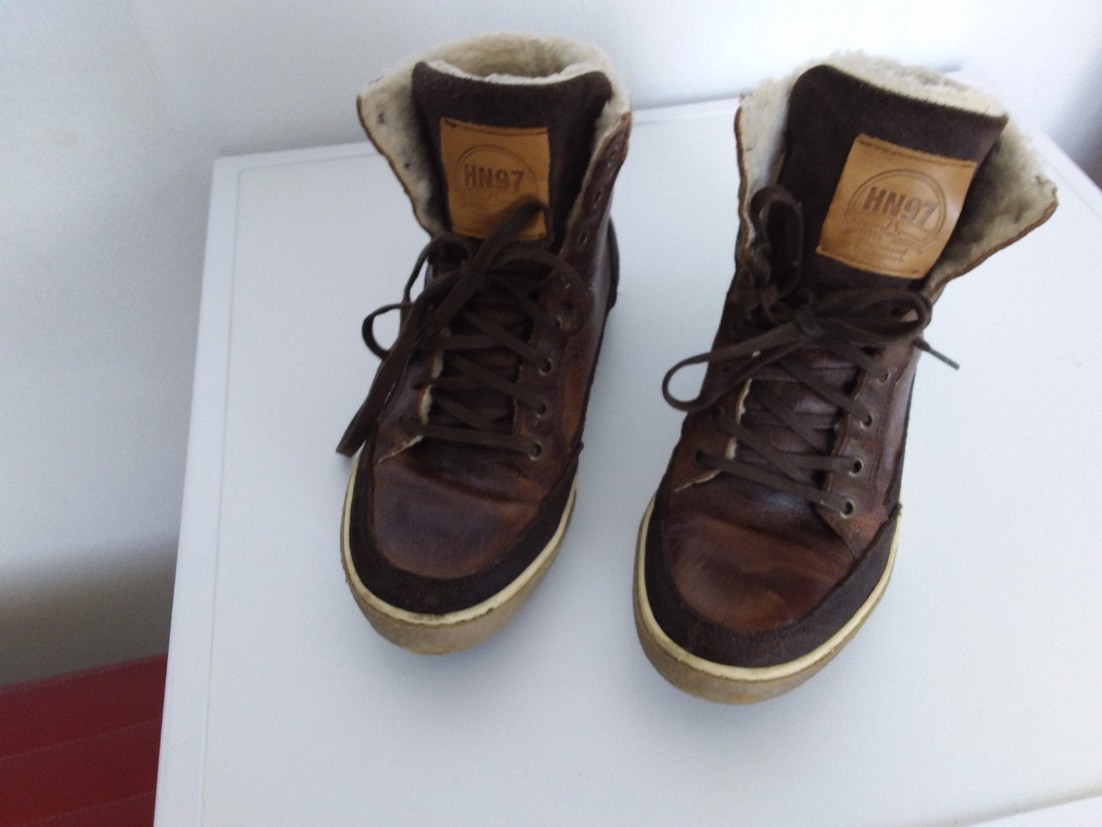 Bruine gevoerde sneakers - Maat 42, HN97, Bruin, Ophalen of Verzenden, Sneakers of Gympen