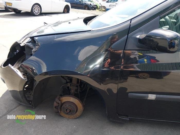 Scherm links-voor van een Renault Clio (KRO8), Gebruikt, -, Renault, -