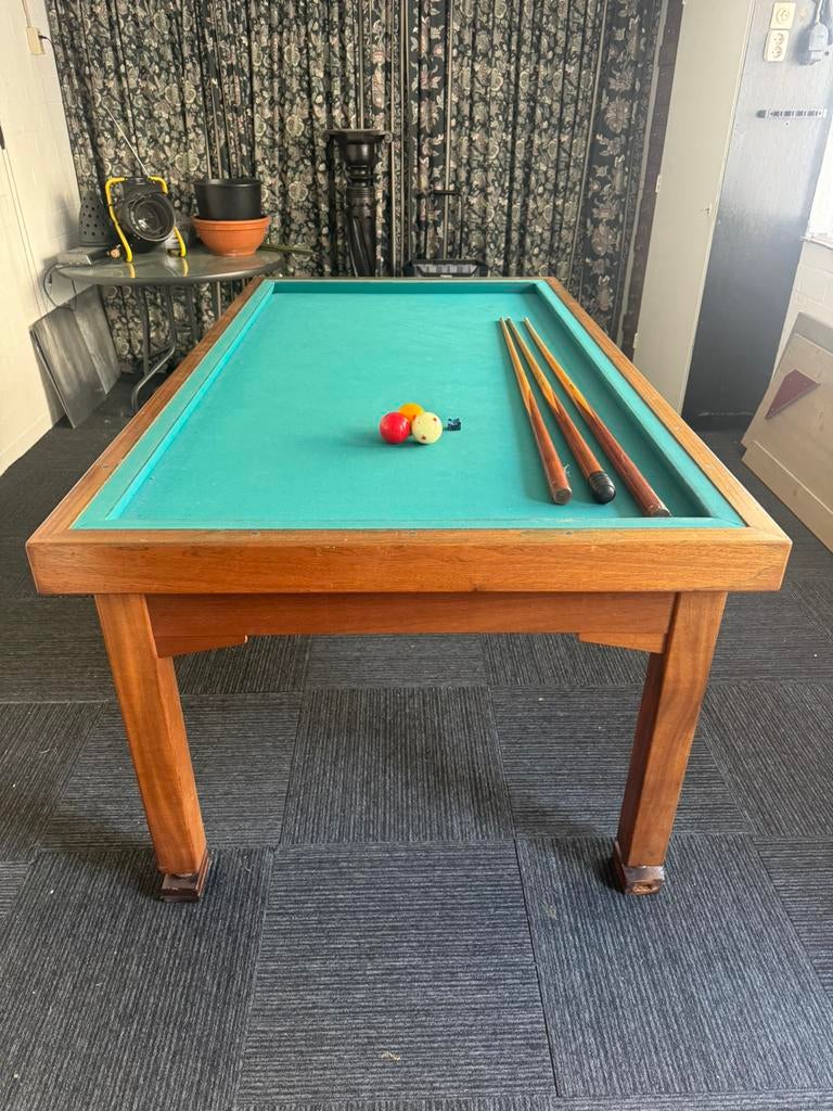Biljarttafel met keu’s en ballen, Ophalen, Gebruikt, Biljarttafel
