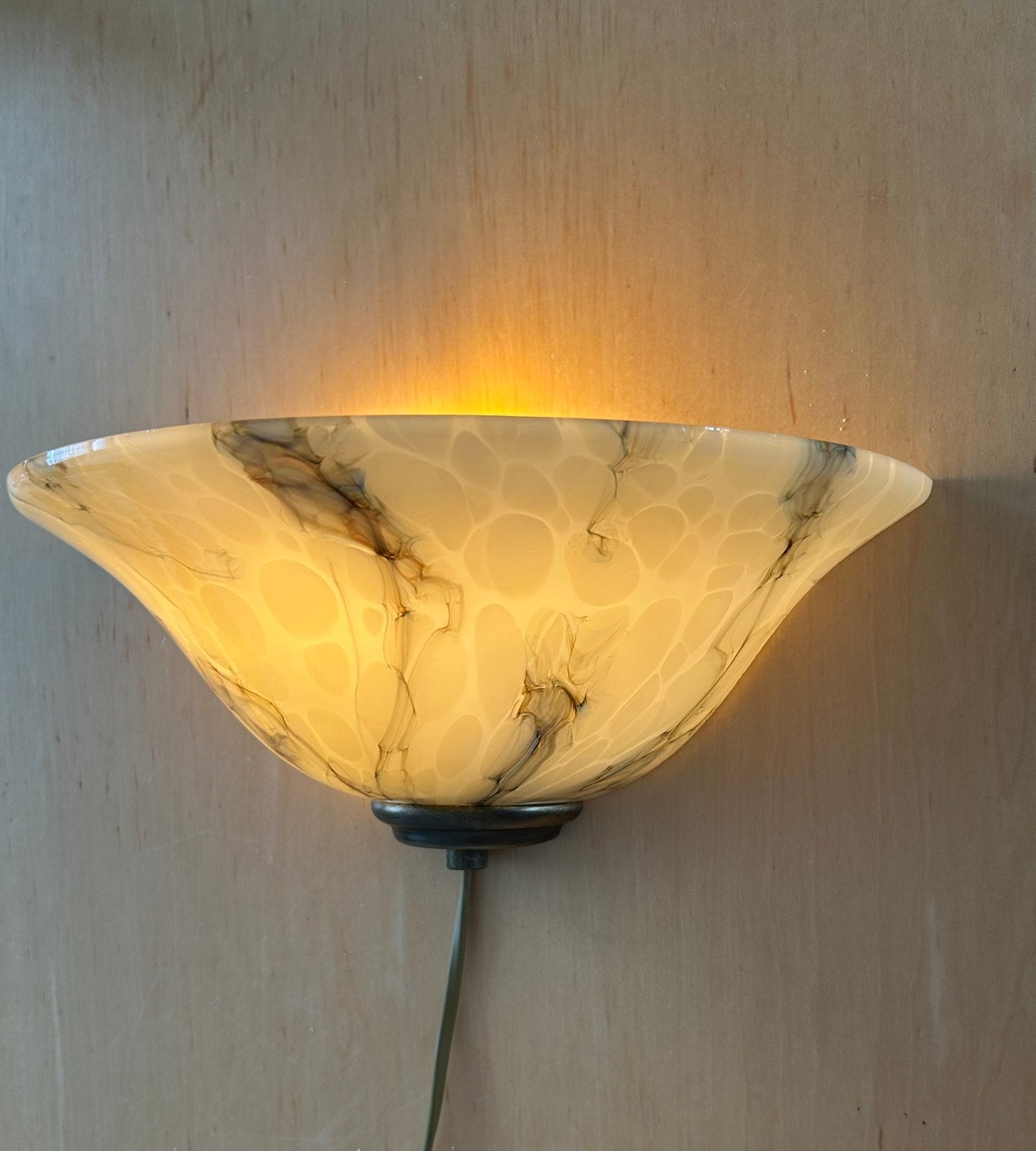 Art Deco schaal wandlamp gemarmerd glas, Ophalen of Verzenden, Zo goed als nieuw, Glas, E14 (klein)