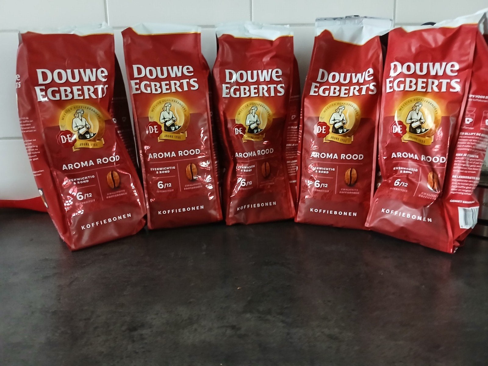 5 maal DOUWE EXPERTS KOFFIEBONEN AROMA ROOD, Ophalen of Verzenden