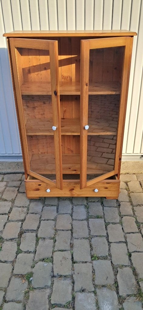 Foto 2 van Vitrinekast