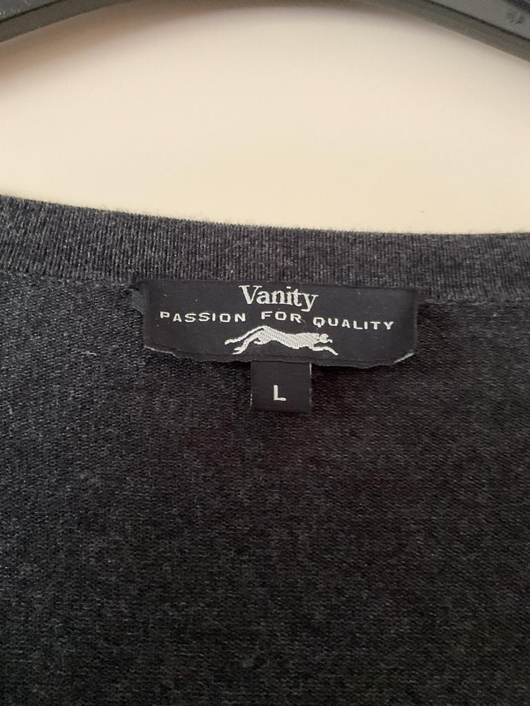 Mooi grijs vest van Vanity, maat L, Kleding | Dames, Truien en Vesten, Ophalen of Verzenden, Gedragen, Maat 42/44 (L), Grijs