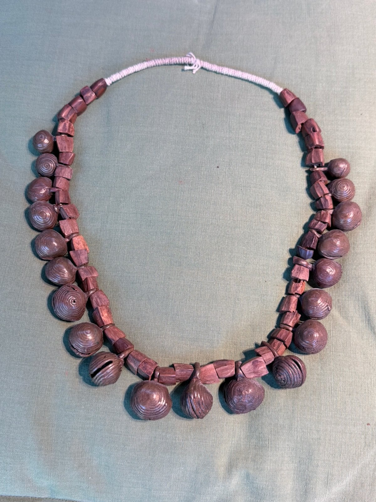 Afrikaanse ketting hout en brons, Ophalen of Verzenden, Gebruikt, Bruin, Overige materialen