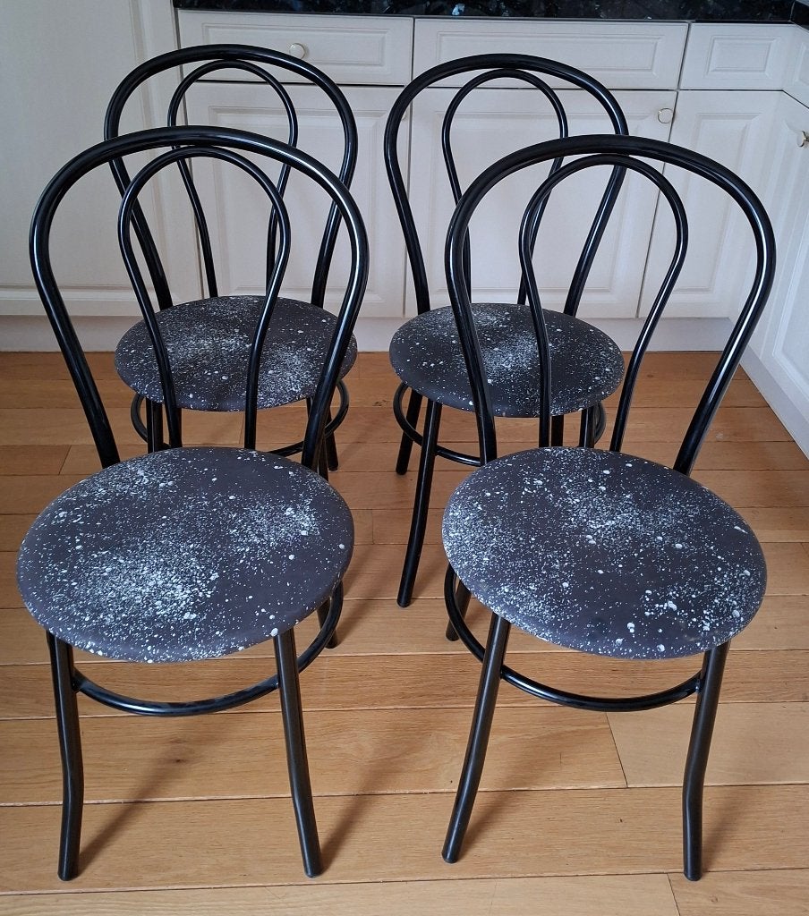 4 stoelen zwart metaal en stoffenzitting 30,00 samen, Ophalen, Gebruikt, Zwart, Keukenstoelen