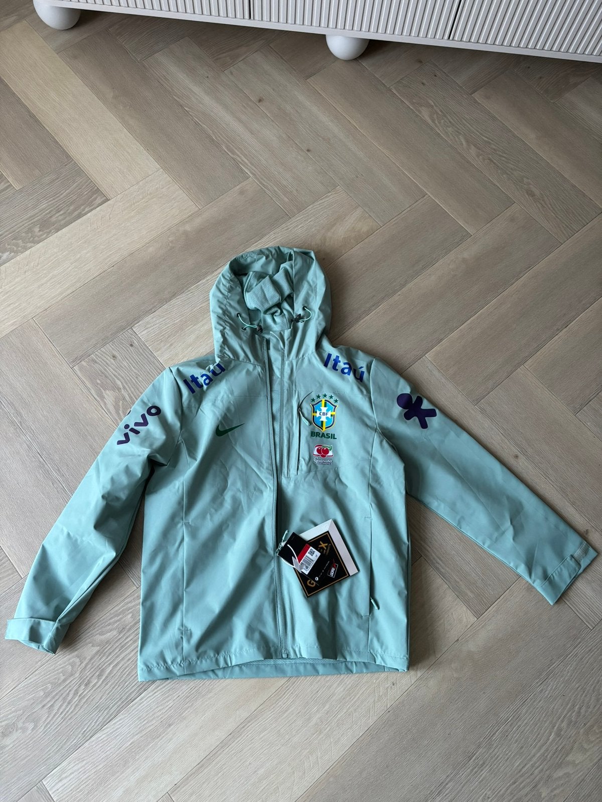 Nike Brazil windbreaker, Kinderen en Baby's, Ophalen of Verzenden, Zo goed als nieuw, Jongen of Meisje