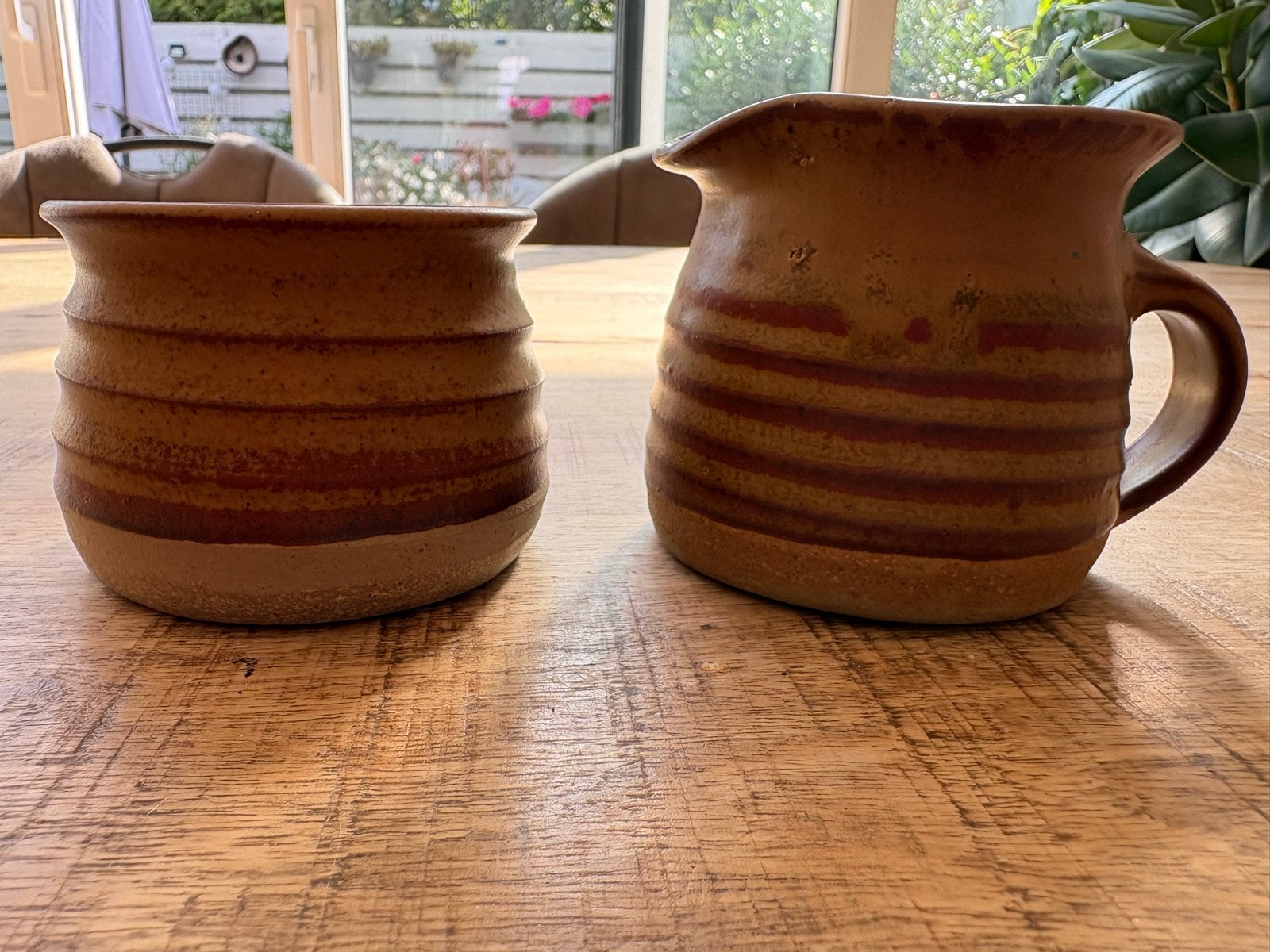 Vintage aardewerk kan en beker set, Antiek en Kunst, Antiek | Keramiek en Aardewerk, Ophalen of Verzenden