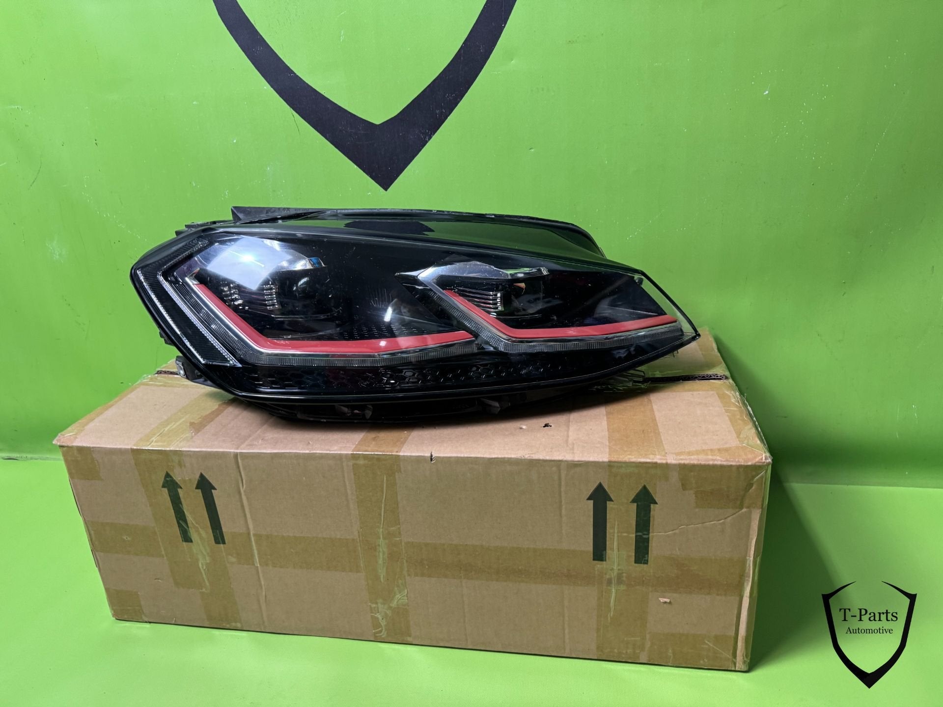 volkswagen golf 7 gti rechts koplamp lamp 5G1941078A 1ZA0139, Gebruikt, Volkswagen, Volkswagen AG, Berliner Ring 2
38440  Wolfsburg, DE