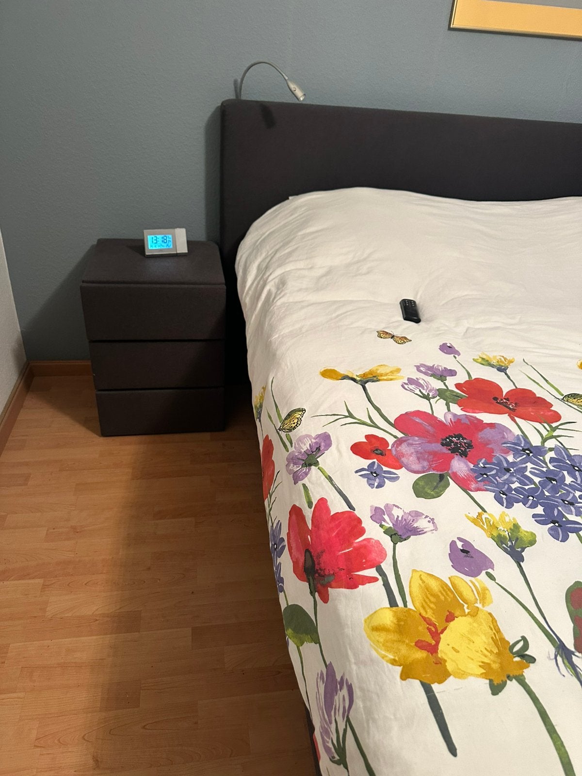 Swiss sense 2 nachtkastjes antraciet, Huis en Inrichting, Slaapkamer | Nachtkastjes, Ophalen, Zo goed als nieuw, Minder dan 45 cm